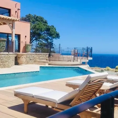 De Luxe Domaine Du Cap Willa Le Lavandou